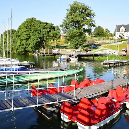 With Private Sauna, Jacuzzi And Pool Dom wakacyjny Czestkowo (Koscierzyna)