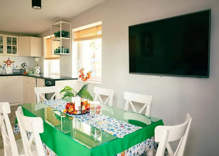 度假居 With Private Sauna, Jacuzzi And Pool Czestkowo (Koscierzyna)