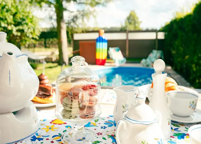 With Private Sauna, Jacuzzi And Pool *